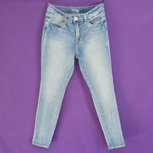 Time and Tru Women's Denim Skinny Jeans